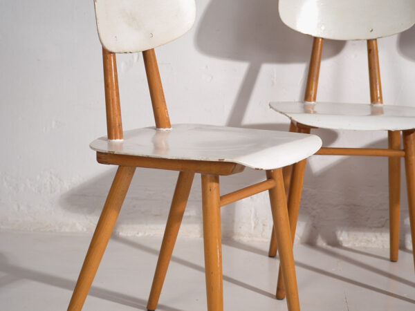 Sillas vintage de color blanco (c.1960). Conjunto de 3 piezas #1