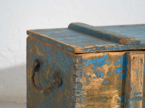 Ancien coffre bleu de style primitif (c.1920) #14