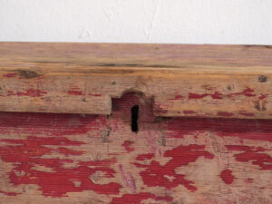 Cofre pequeño antiguo con pátina de color rojo (c.1920) #15