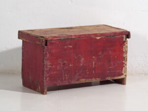 Cofre pequeño antiguo con pátina de color rojo (c.1920) #15