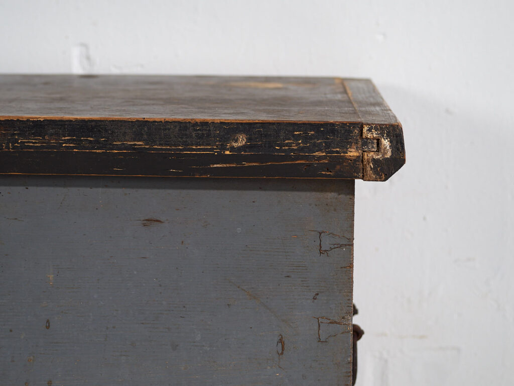 Baúl antiguo de madera con herrajes originales (c.1900) #16