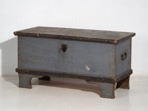 Baúl antiguo de madera con herrajes originales (c.1900) #16