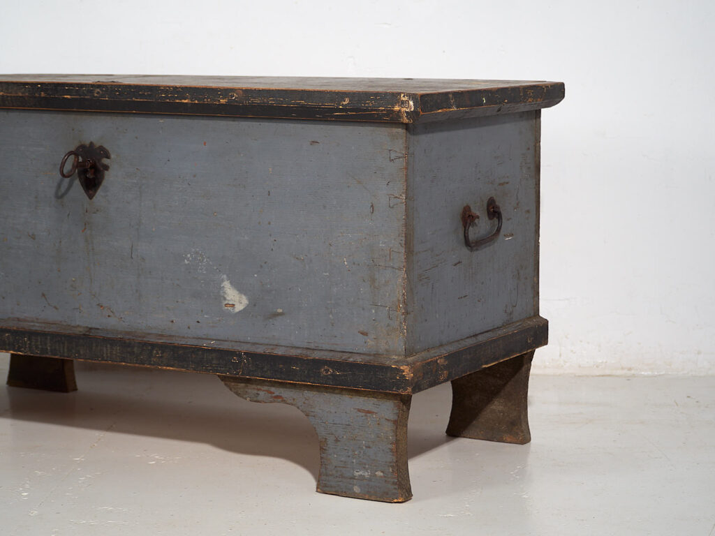 Baúl antiguo de madera con herrajes originales (c.1900) #16