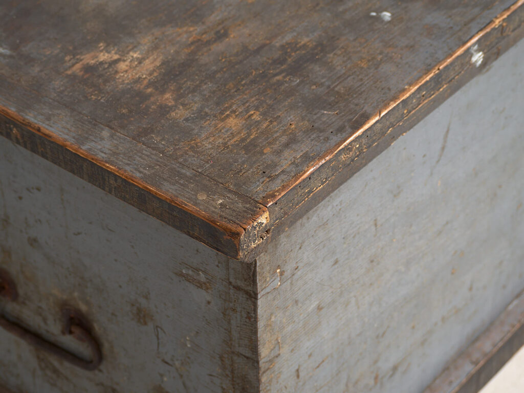 Baúl antiguo de madera con herrajes originales (c.1900) #16