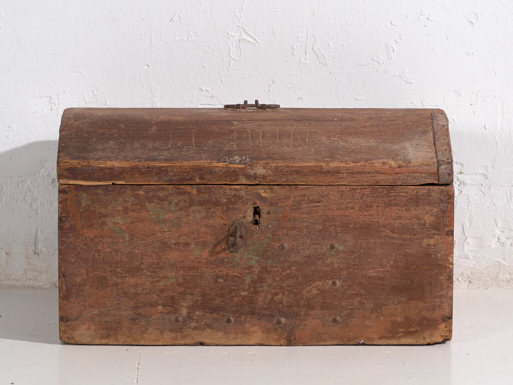 Cofre pequeño antiguo (c.1910) #22