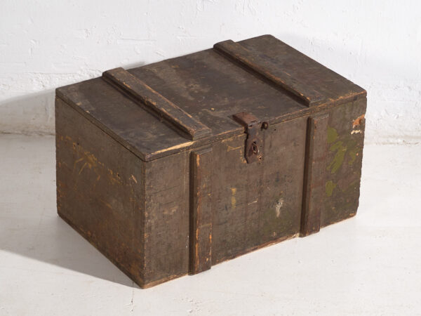 Petit coffre ancien vert olive (c.1920) #26