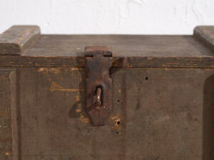 Petit coffre ancien vert olive (c.1920) #26