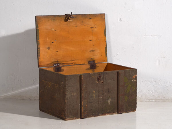 Petit coffre ancien vert olive (c.1920) #26