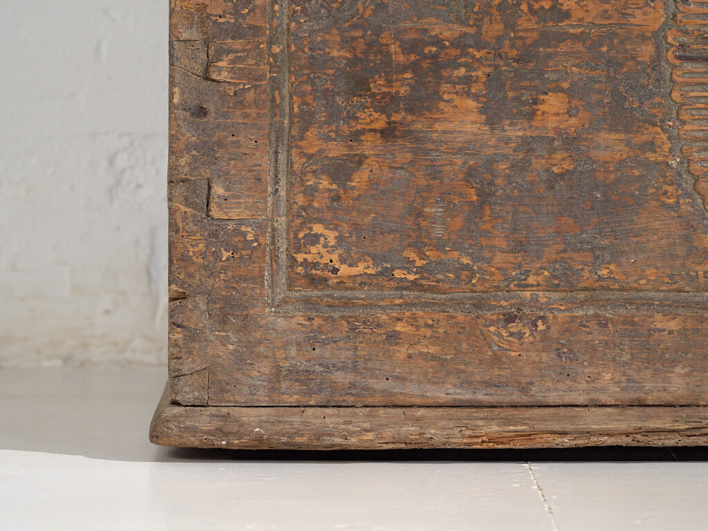 Antiguo cofre de madera maciza (Año 1830) #34