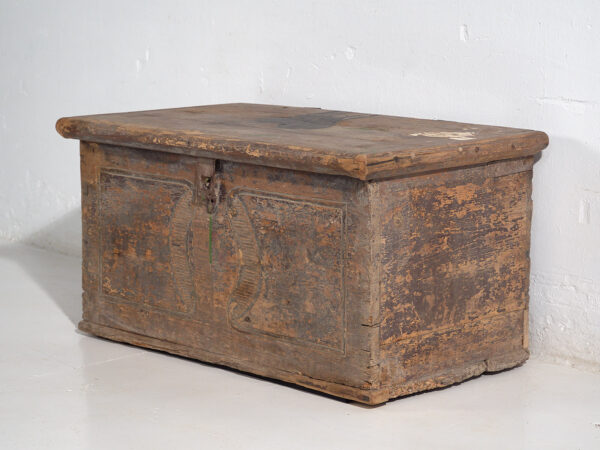 Antiguo cofre de madera maciza (Año 1830) #34