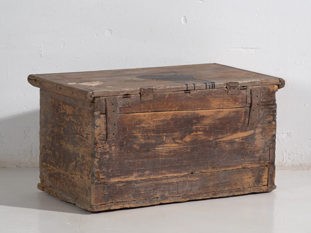 Antiguo cofre de madera maciza (Año 1830) #34