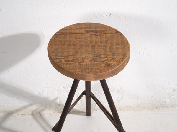 Taburete redondo de estilo industrial (c.1960) #1