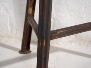 Taburete redondo industrial (c.1950) #8