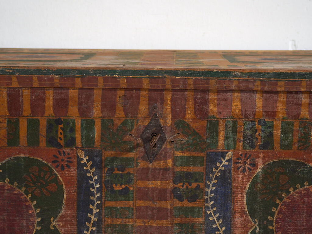 Grande malle ancienne peinte à la main (c.1900) #50