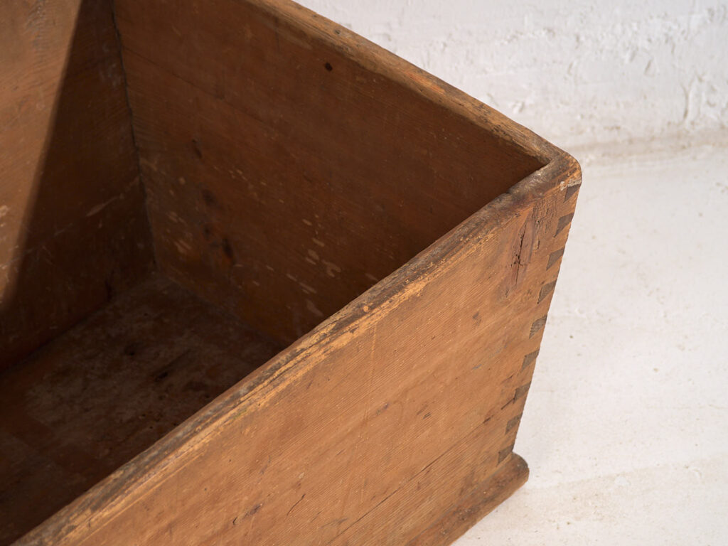 Cuna de bebé antigua de madera maciza (c.1920) #56