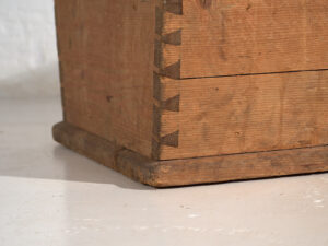 Cuna de bebé antigua de madera maciza (c.1920) #56