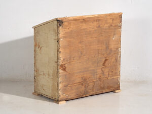 Ancien coffre couleur crème (c.1920) #64