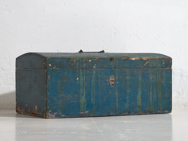 Pequeño cofre antiguo con pátina color azul marino (c.1920) #68