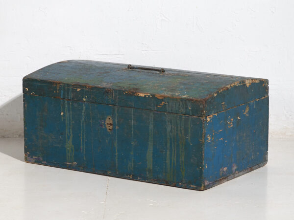 Pequeño cofre antiguo con pátina color azul marino (c.1920) #68