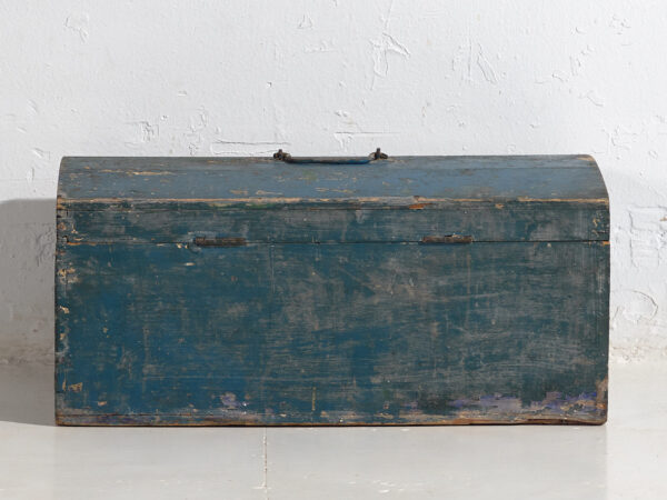 Pequeño cofre antiguo con pátina color azul marino (c.1920) #68