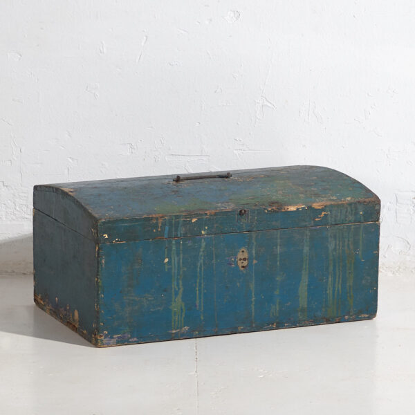 Pequeño cofre antiguo con pátina color azul marino (c.1920) #68