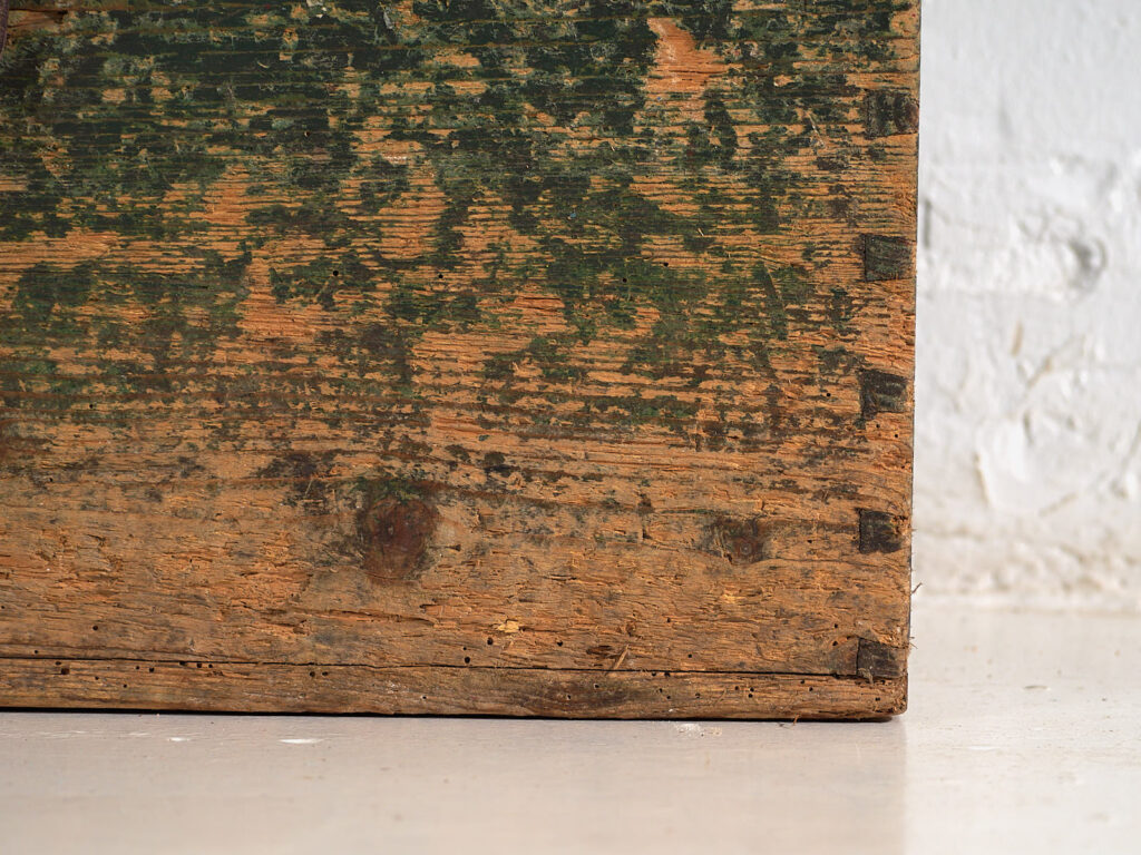 Cofre verde antiguo (c.1920) #70