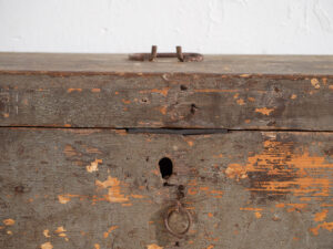 Antiguo cofre con pátina de color gris (c.1920) #72