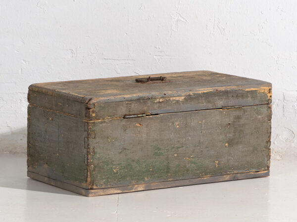 Petit coffre ancien en bois massif (c.1920) #73