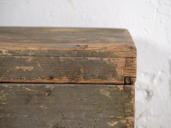 Petit coffre ancien en bois massif (c.1920) #73