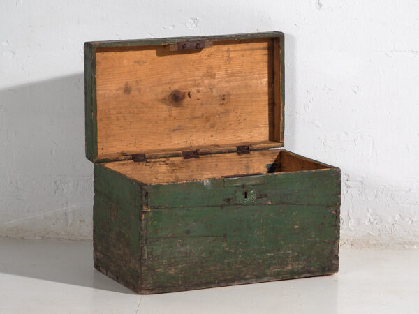 Cofre verde antiguo (c.1920) #74