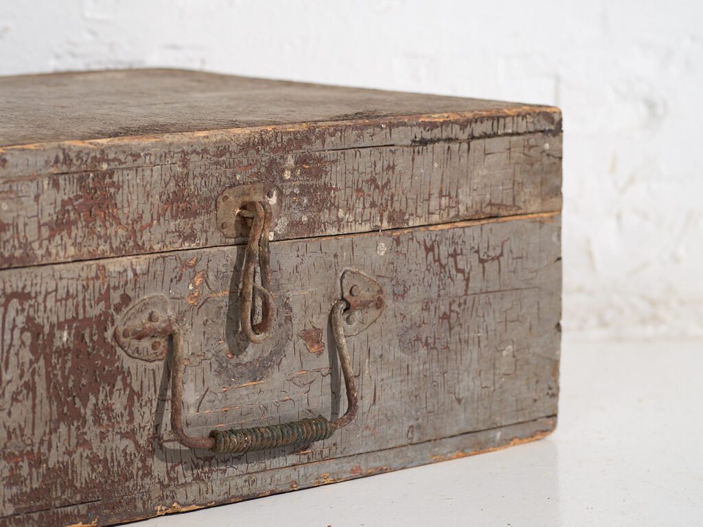 Estuche antiguo con pátina de color gris (c.1920) #76