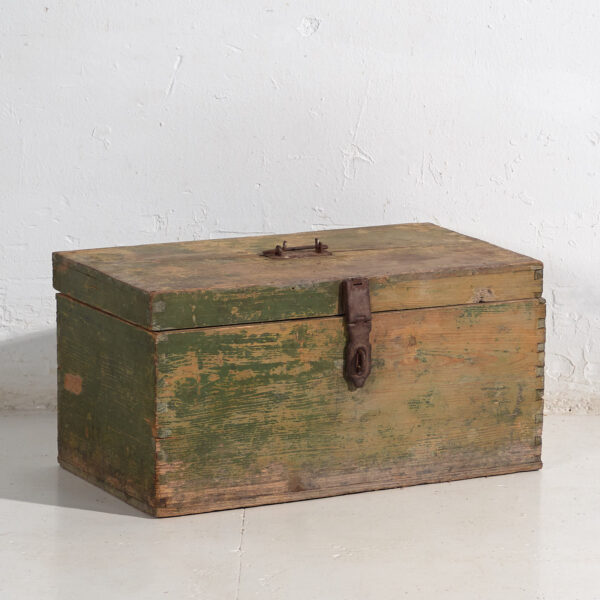 Antiguo cofre de madera maciza (c.1920) #77