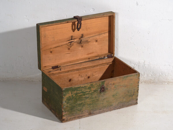 Antiguo cofre de madera maciza (c.1920) #77