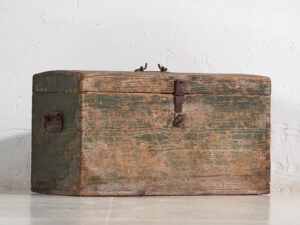 Small antique chest in shades of green (c.1920) #78