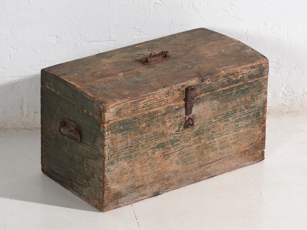 Small antique chest in shades of green (c.1920) #78