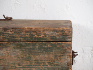 Small antique chest in shades of green (c.1920) #78