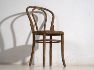 Silla de café antigua de estilo vienés (c.1920)