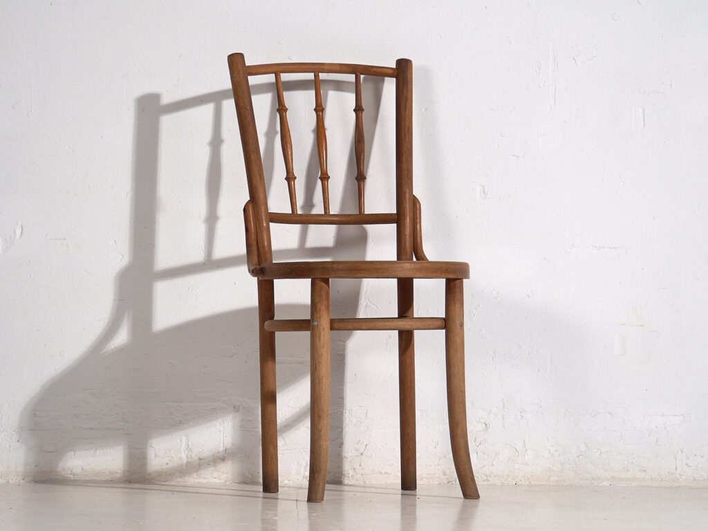 Silla Thonet antigua con asiento grabado (c.1920) #4