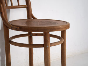 Silla Thonet antigua con asiento grabado (c.1920) #4