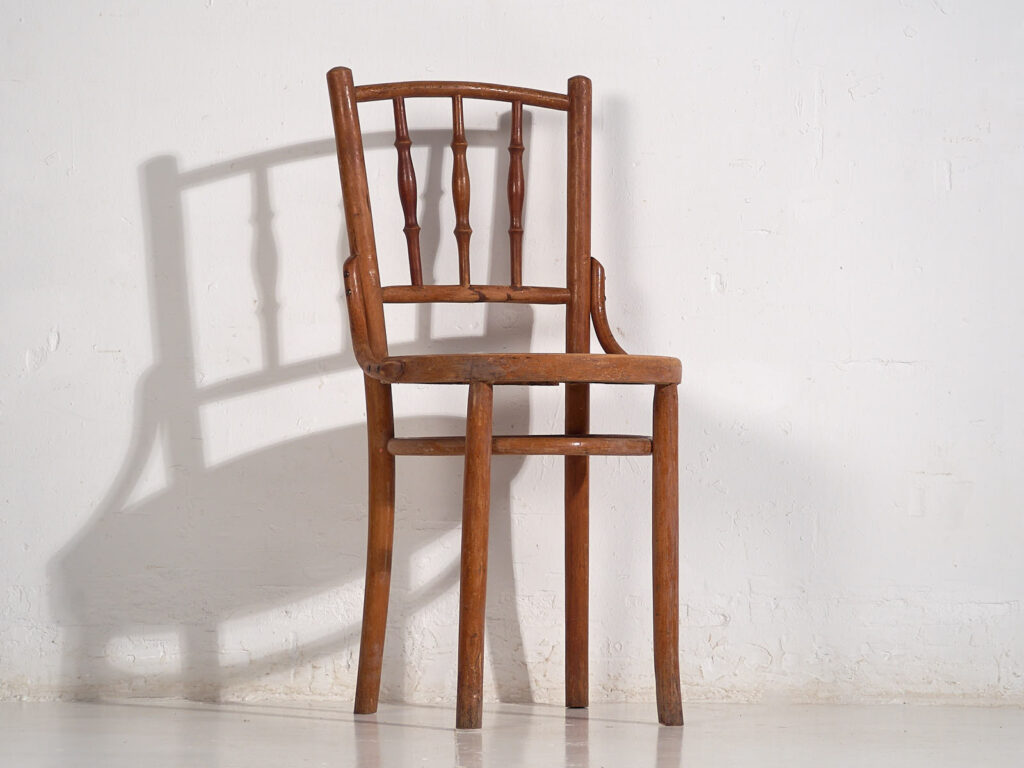 Anciennes chaises Thonet avec assise gravée (c.1920). Ensemble de 2 pièces #1