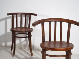Sillas Thonet con reposabrazos (c.1920). Conjunto de 2 piezas #8