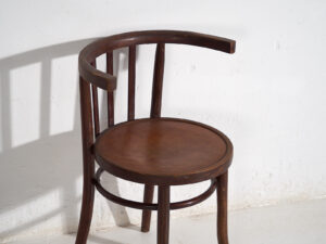 Sillas Thonet con reposabrazos (c.1920). Conjunto de 2 piezas #8