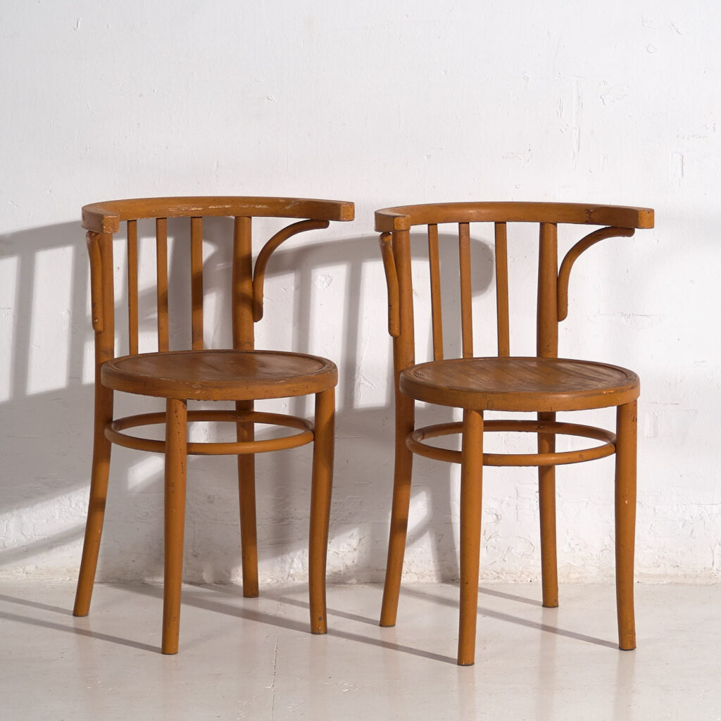 Sillas con reposabrazos antiguas (c.1920). Conjunto de 2 piezas #9