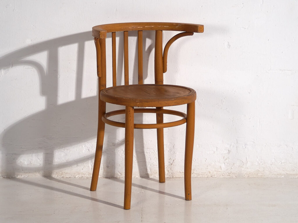 Sillas con reposabrazos antiguas (c.1920). Conjunto de 2 piezas #9