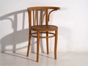 Sillas con reposabrazos antiguas (c.1920). Conjunto de 2 piezas #9