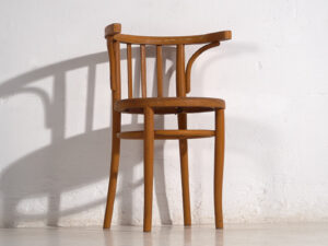 Sillas con reposabrazos antiguas (c.1920). Conjunto de 2 piezas #9