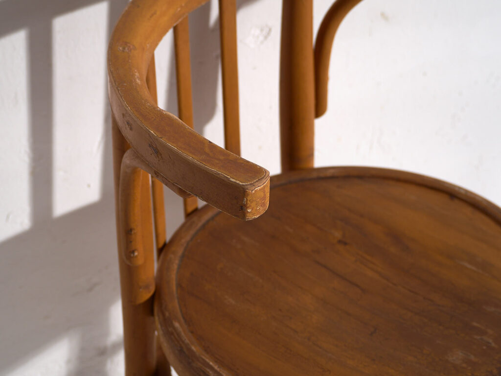 Sillas con reposabrazos antiguas (c.1920). Conjunto de 2 piezas #9
