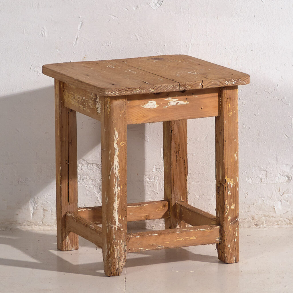 Ancienne table d'appoint (c.1920) #2