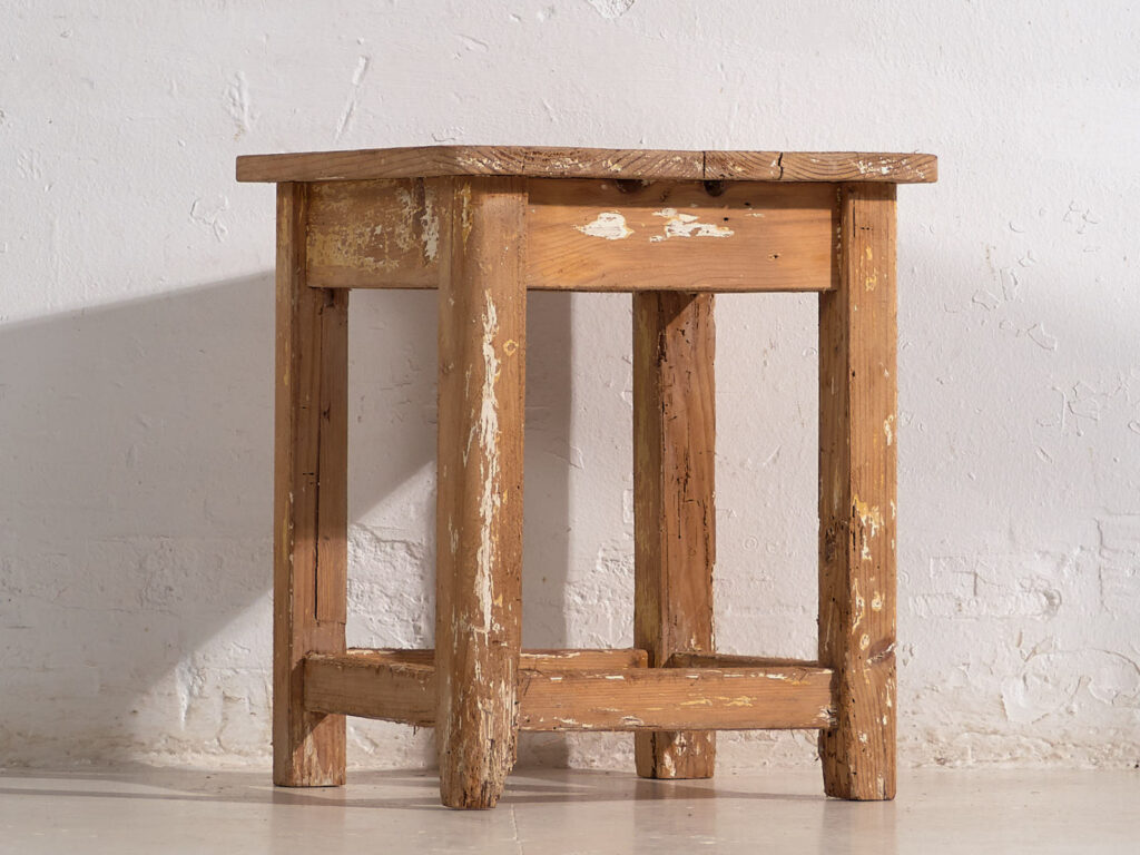 Ancienne table d'appoint (c.1920) #2