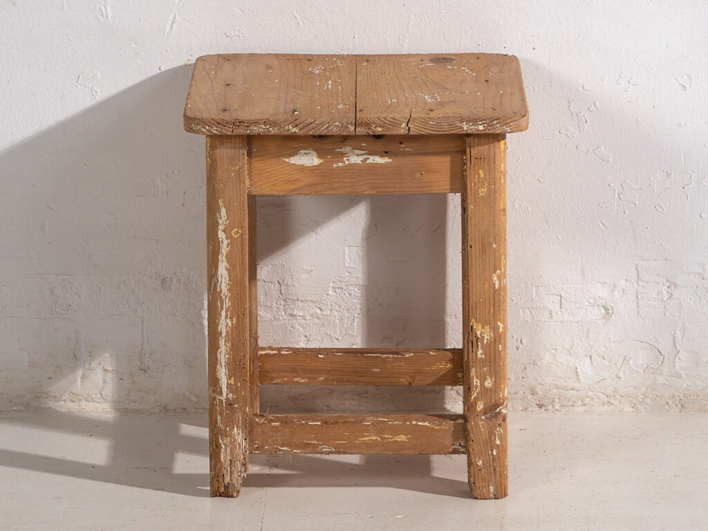 Ancienne table d'appoint (c.1920) #2